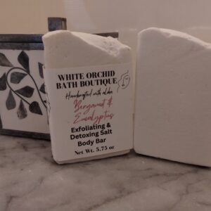 BERGAMOT & ECALYPTUS Exfoliating & Detoxing Salt Body Bar