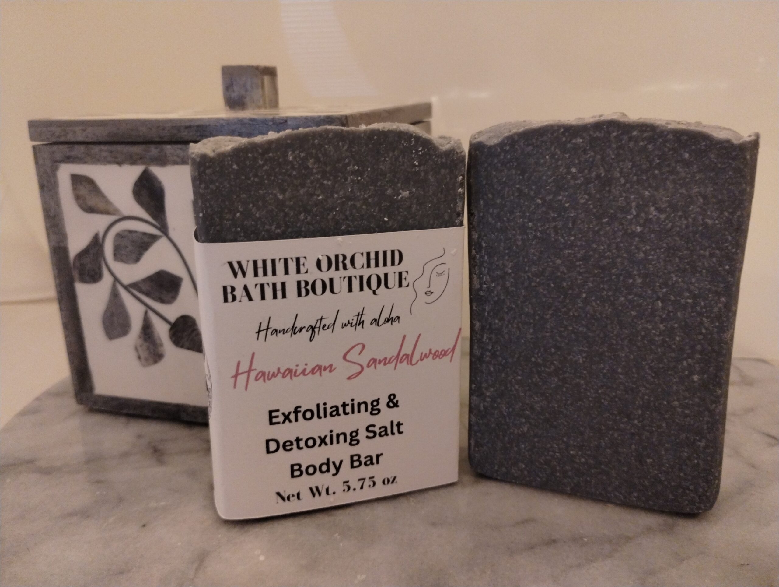 Hawaiian Sandalwood Exfoliating & Detoxing Salt Body Bar