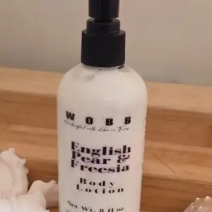 ENGLISH PEAR & FREESIA BODY LOTION
